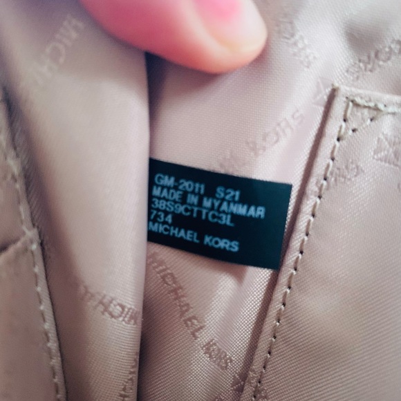 Michael Michael Kors Jet Set Wristlet Daisy Yellow - Picture 7 of 7